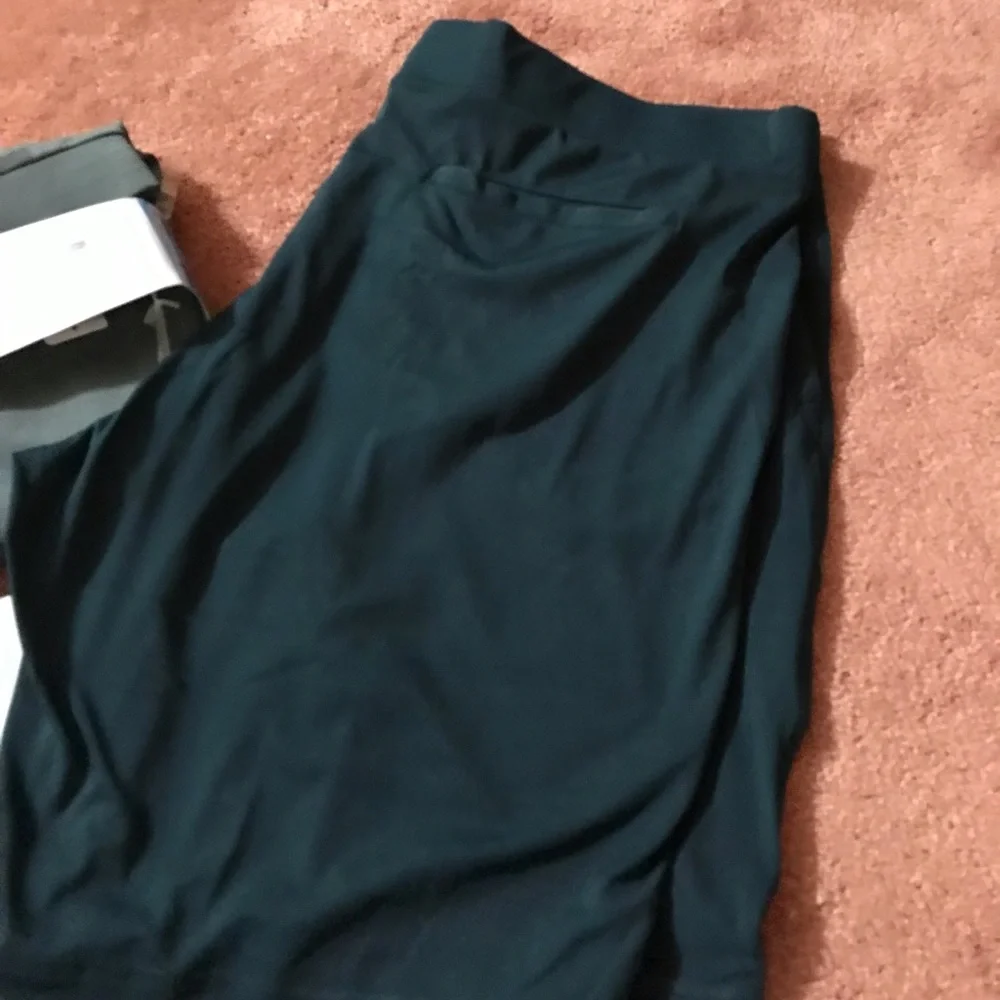 PRICE FIRM (2) packs of (2)pair in each pack  of men’s performance shorts ( - Picture 5 of 16